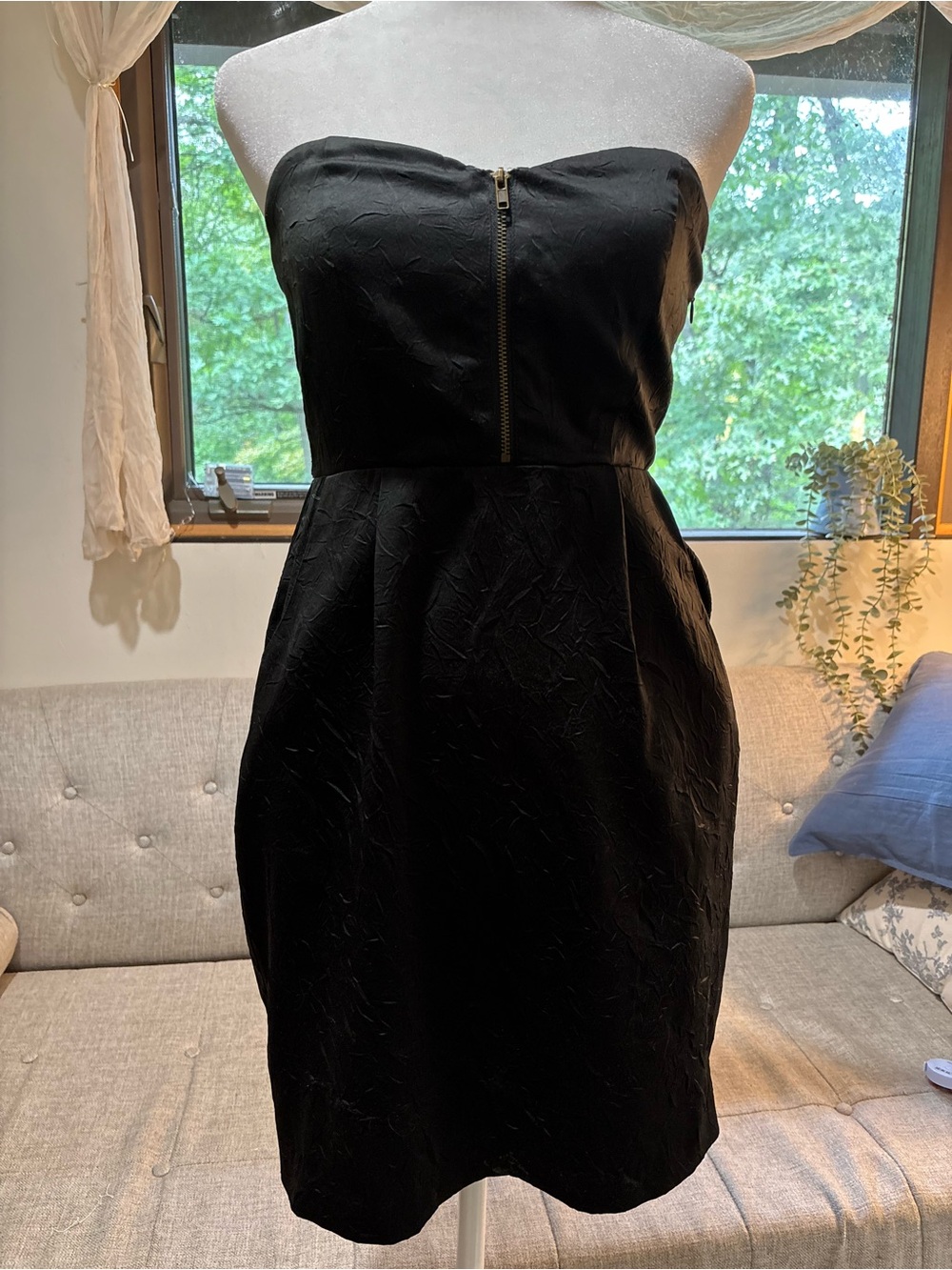 2000s Urban Outfitters Strapless Mini Dress w/ Pockets!